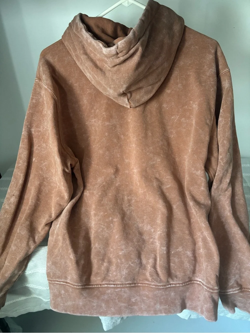 Hooded Sweatshirt - Pullover